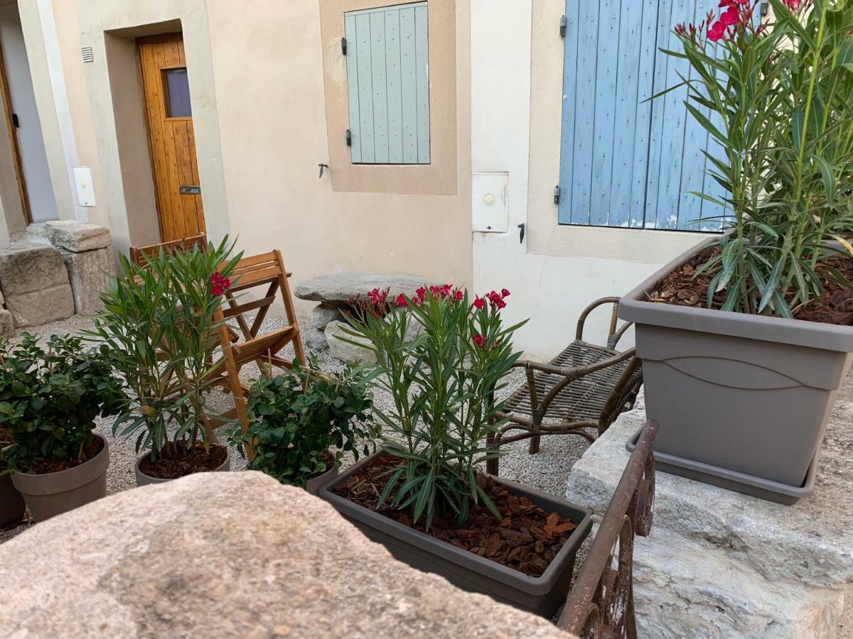 Les Lauriers Apartment LʼIsle-sur-la-Sorgue Екстериор снимка